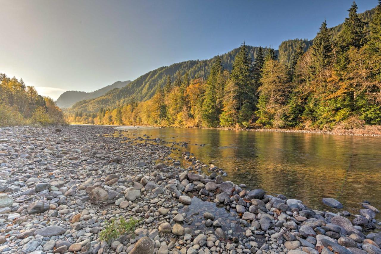 Riverfront Gold Bar Log Cabin Near Stevens Pass! Dış mekan fotoğraf