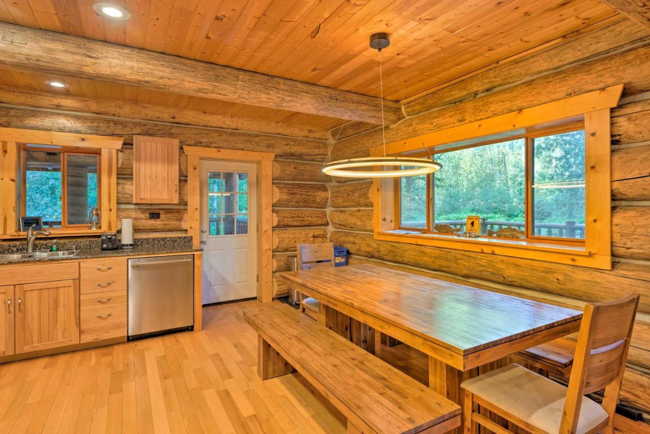 Riverfront Gold Bar Log Cabin Near Stevens Pass! Dış mekan fotoğraf